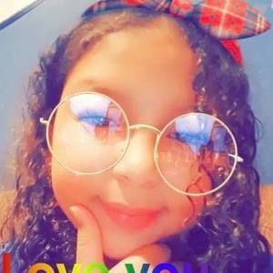 Meet your Posher, Scarlet